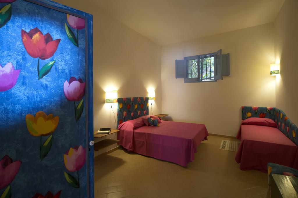 Le Case Dello Zingaro Contrada Sauci Grande Room photo